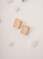 Studd Square Shape Pearl Earing